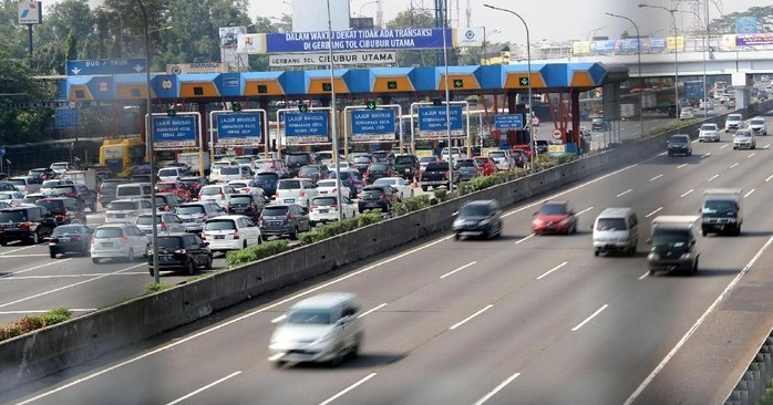 Tol Ciawi Padat: 42 Ribu Mobil Menuju Puncak!